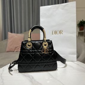 Lady dior yupoo store